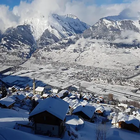 Alluring In Les * Agettes